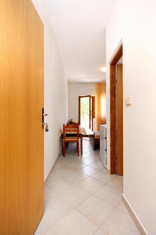 Apartments With A Parking Space Rovanjska, Paklenica - 6209 Exterior photo